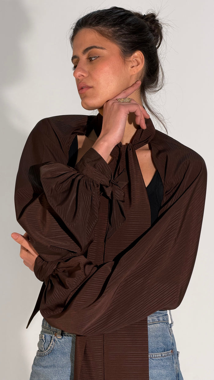 Puff Sleeves Over-Shawl